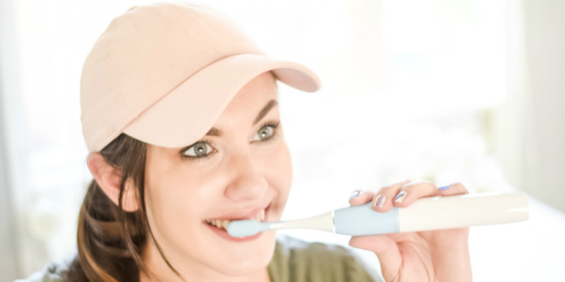 The Best Electric Toothbrush For Travelers