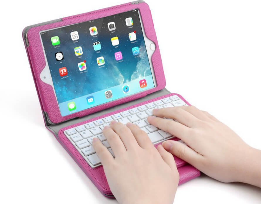 Keyboard Case – Change Your iPad into a MacBook Within a Second